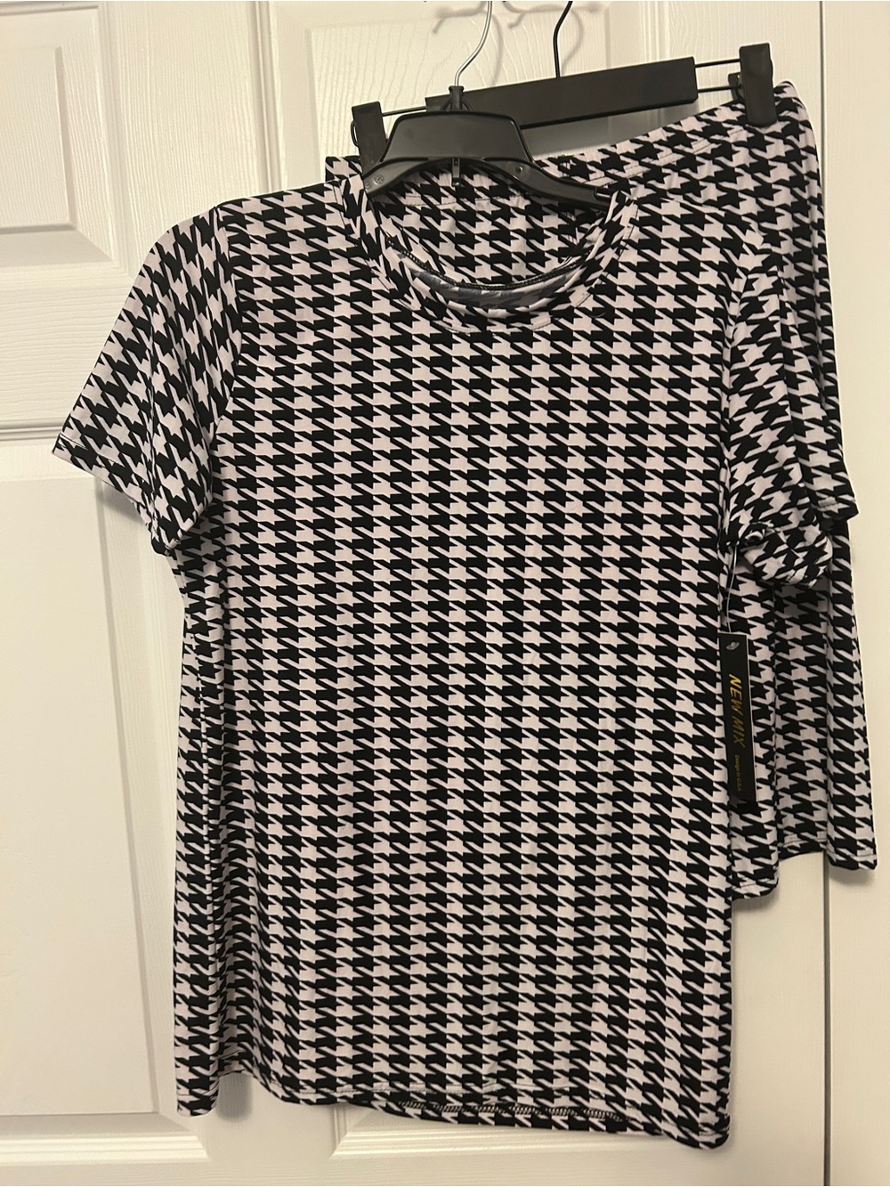 Black & White Houndstooth Short Sleeve Top - New Mix 2 piece set